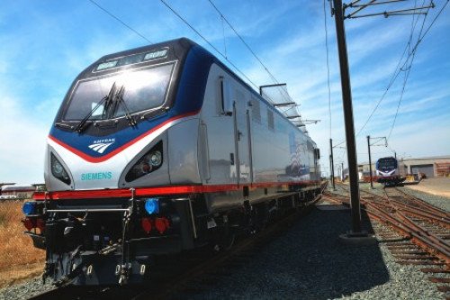 Толстые, дорогие и медленные новые локомотивы для северо-восточного коридора компании Amtrak прибывают для испытаний