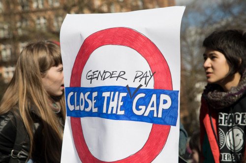 Правительство приостановлено отчет о разрыве гендерной оплаты в 2020 году, подписать нашу петицию, чтобы они не могли сделать это снова
