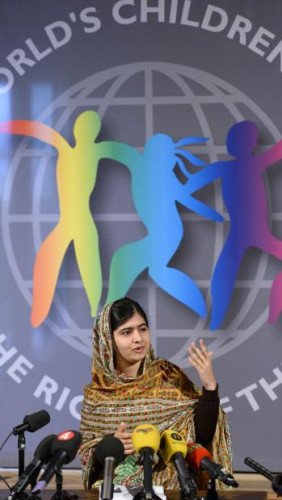 Малала выиграла мировую детскую премию и пожертвовал ее премии в 50 тысяч долларов в Газу