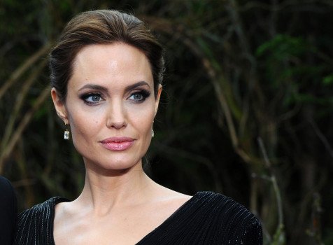 Анжелина Джоли заслуживает извинения за то, как она изображала через ее карьеру