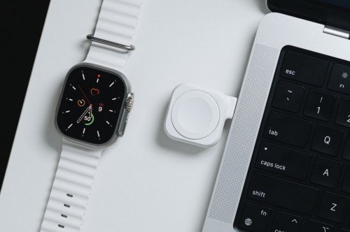 Самое маленькое Apple Watch Fast Charger сокращает шнур для максимальной мобильности
