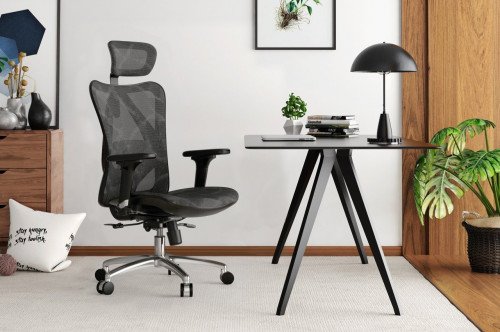 Этот эргономичный офисный стул был разработан, чтобы сделать сидячий образ жизни WFH более комфортным и здоровым